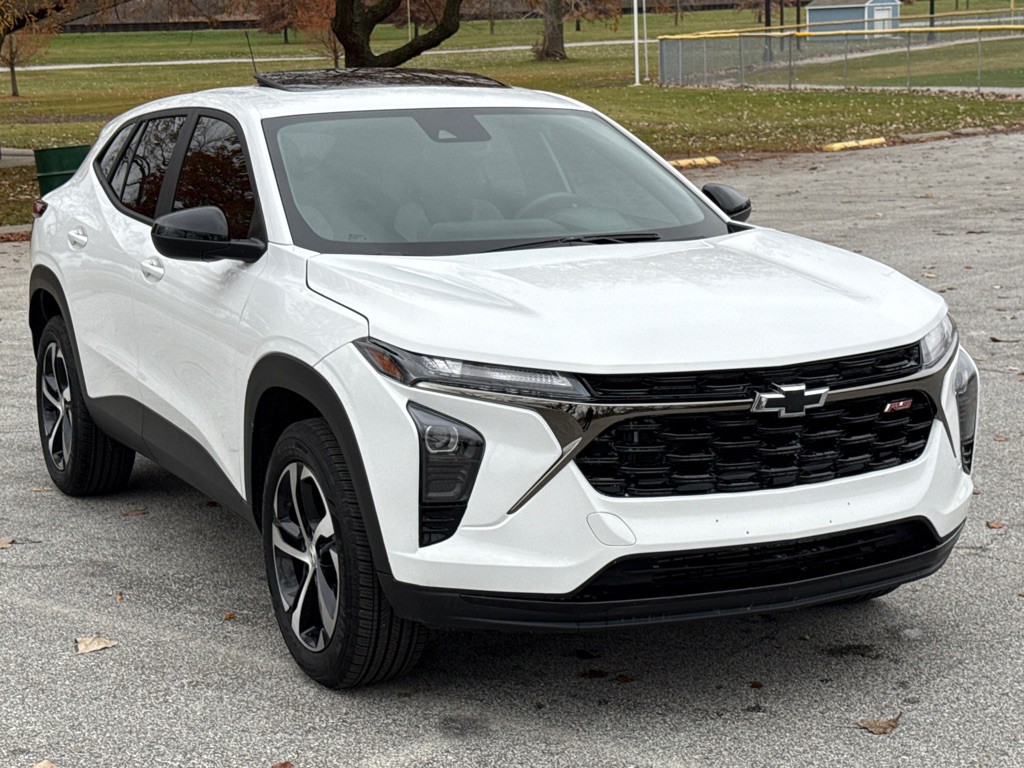 2025 Chevrolet Trax Image 2