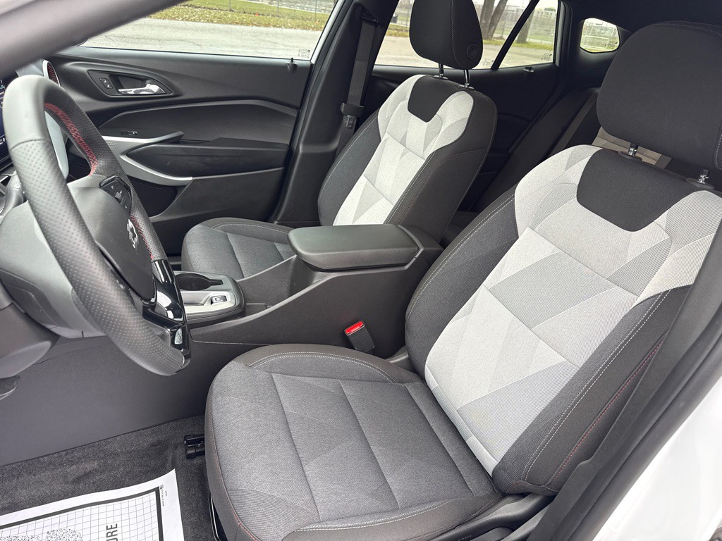 2025 Chevrolet Trax Image 7