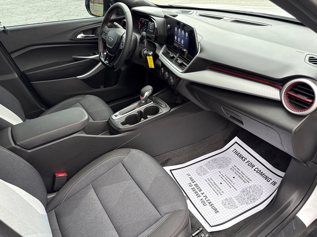 2025 Chevrolet Trax Image 13