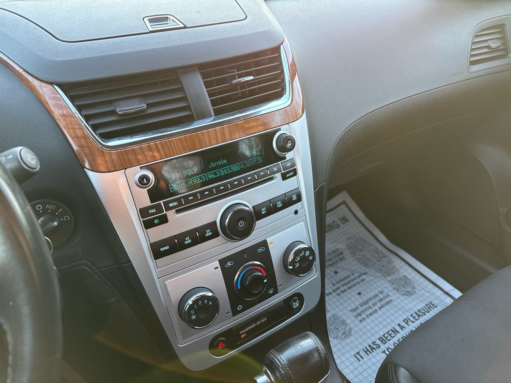 2009 Chevrolet Malibu Image 10