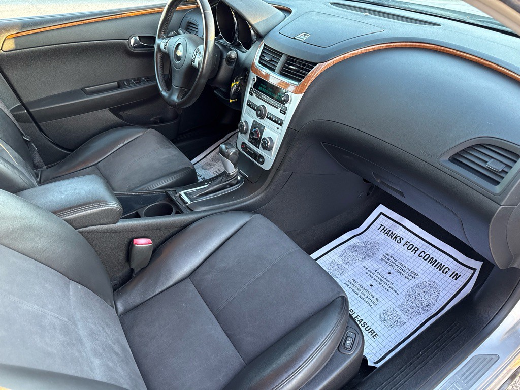 2009 Chevrolet Malibu Image 12