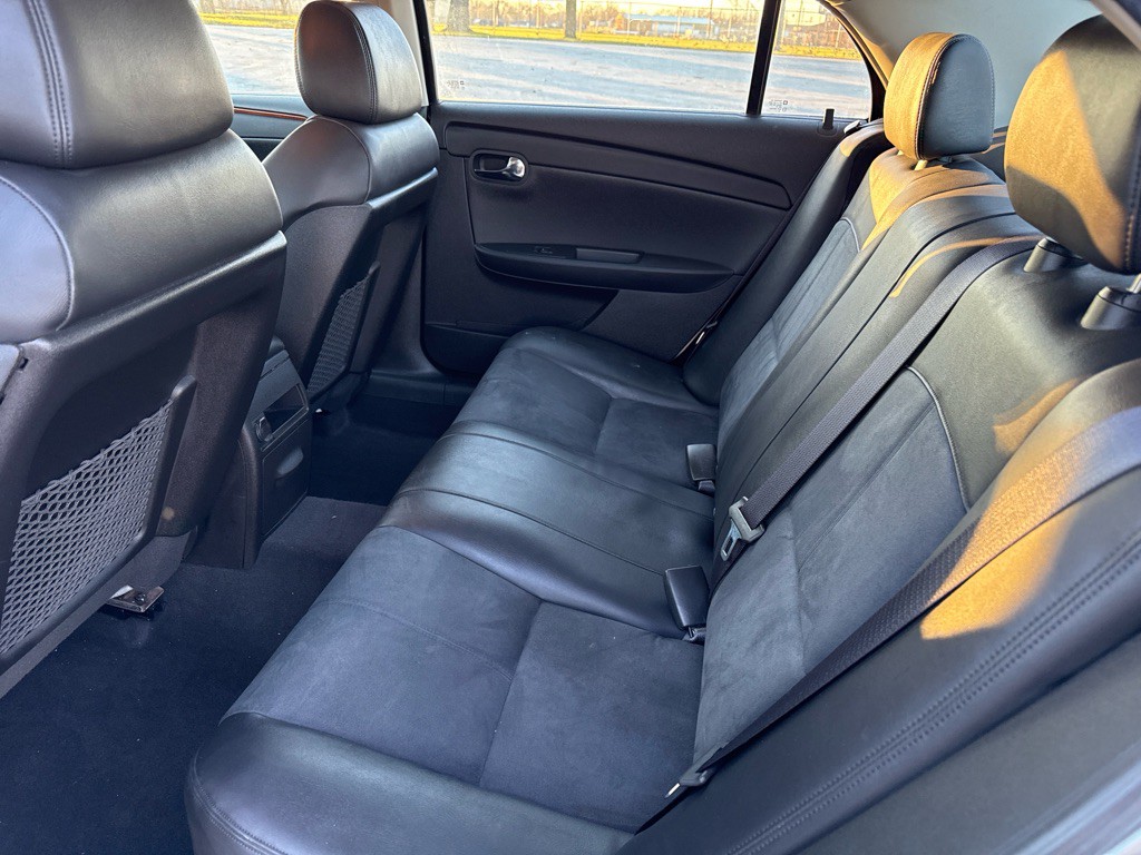 2009 Chevrolet Malibu Image 16