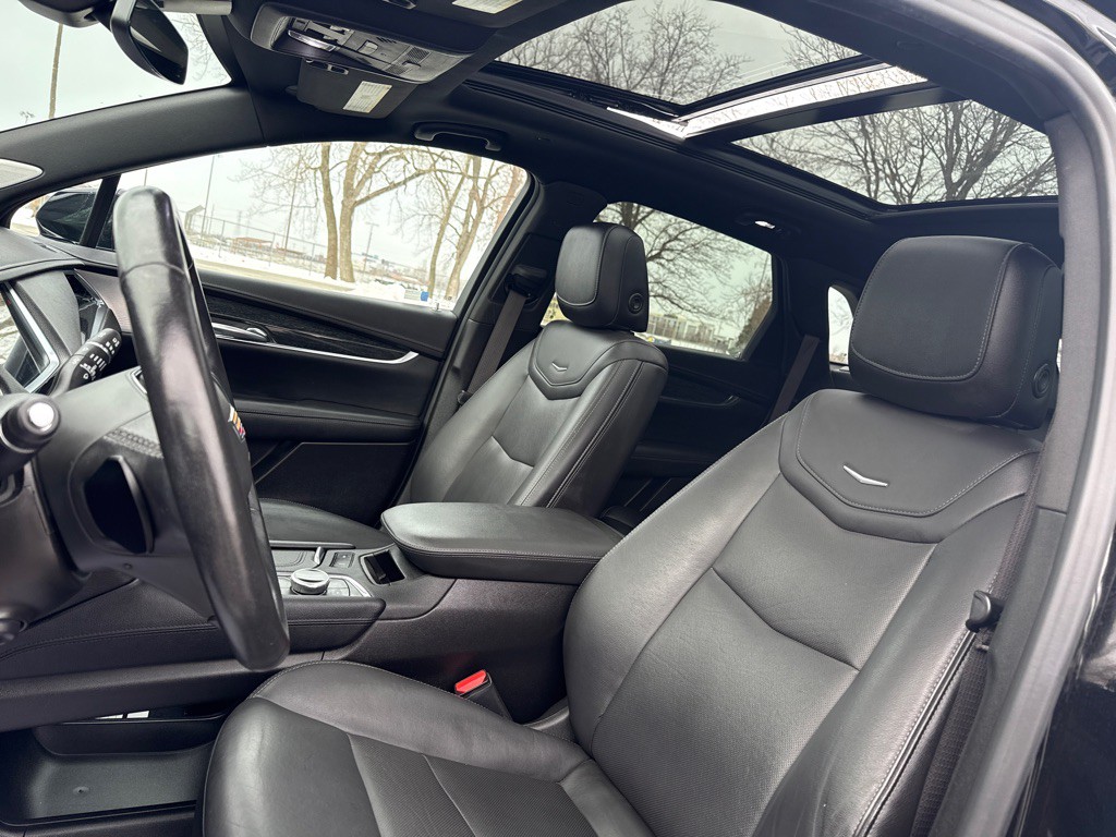 2021 Cadillac XT5 Image 8