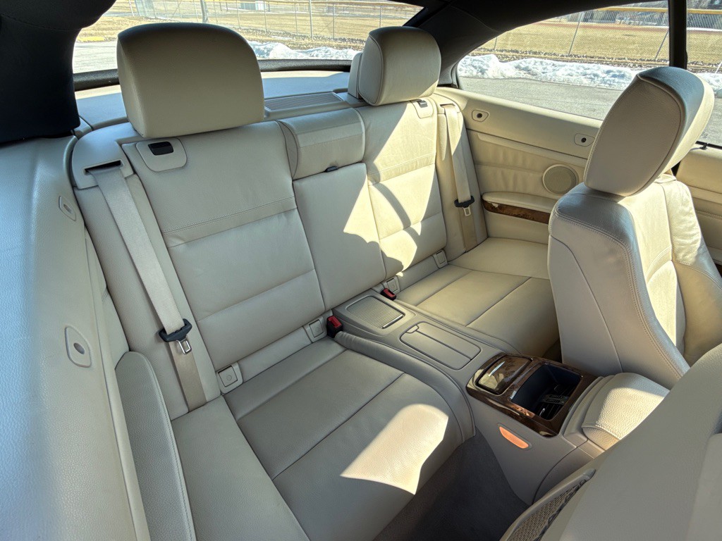 2007 BMW 3 Series Image 25