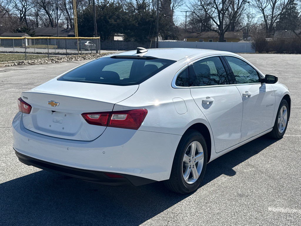 2024 Chevrolet Malibu Image 4