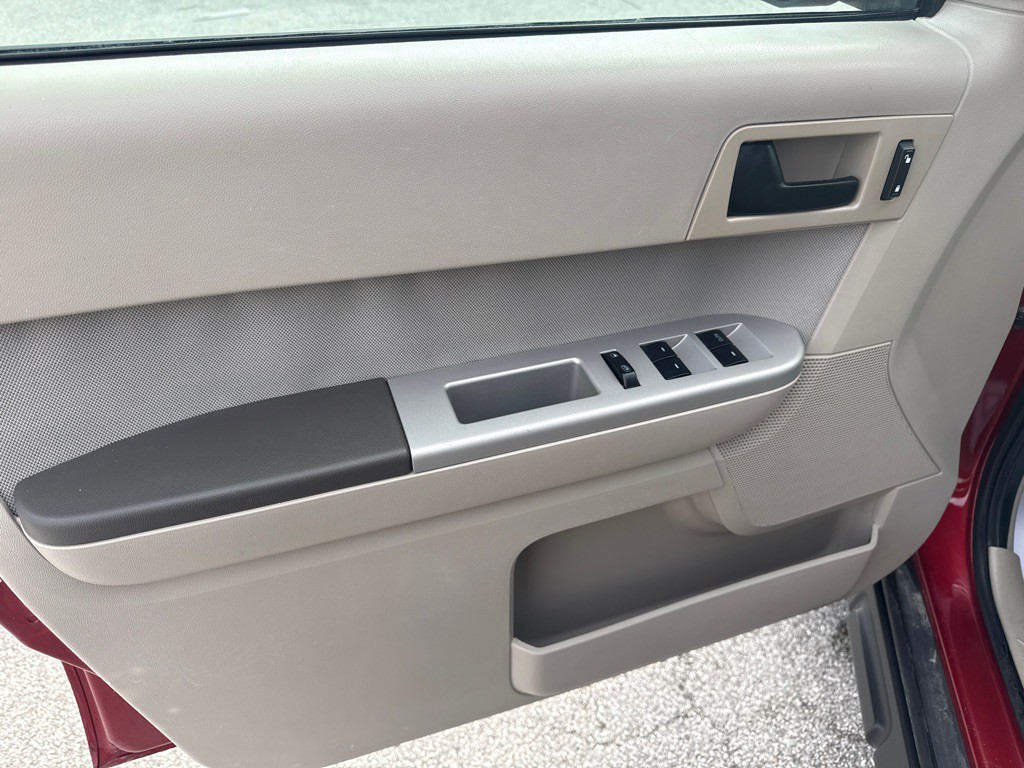 2012 Ford Escape Image 9