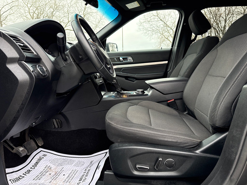 2018 Ford Explorer Image 9