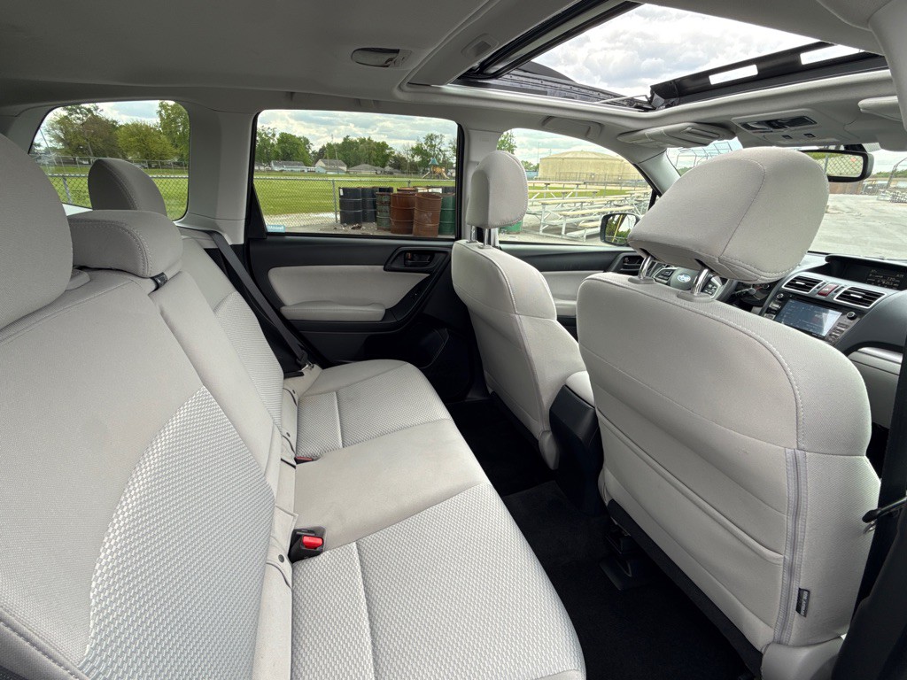 2016 Subaru Forester Image 24