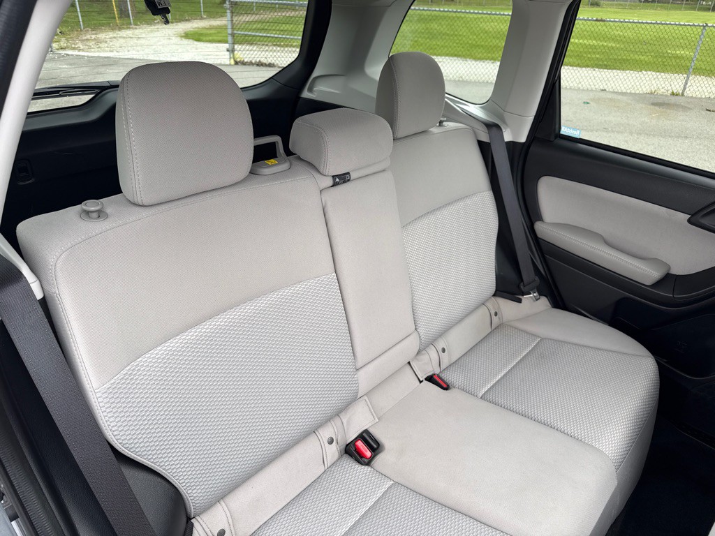 2016 Subaru Forester Image 25