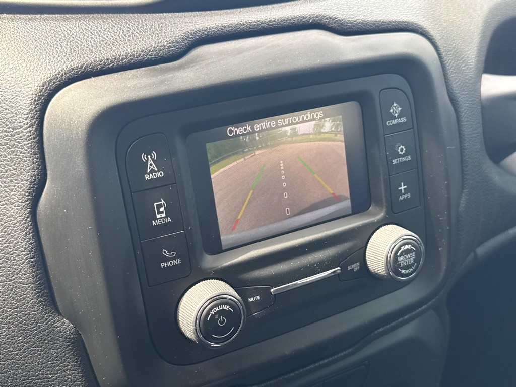 2018 Jeep Renegade Image 16