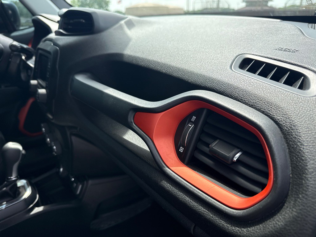 2018 Jeep Renegade Image 21