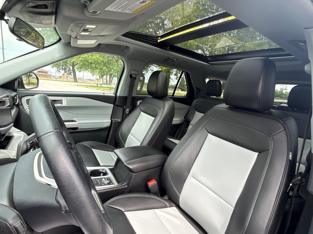 2023 Ford Explorer Image 13