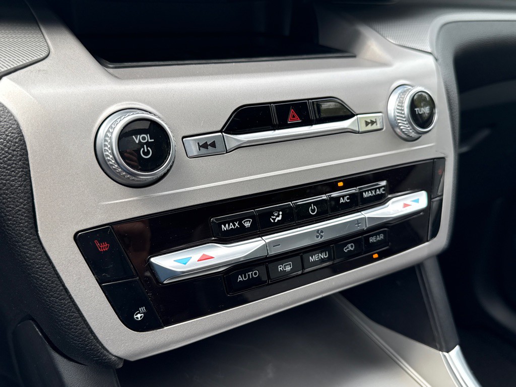 2023 Ford Explorer Image 19