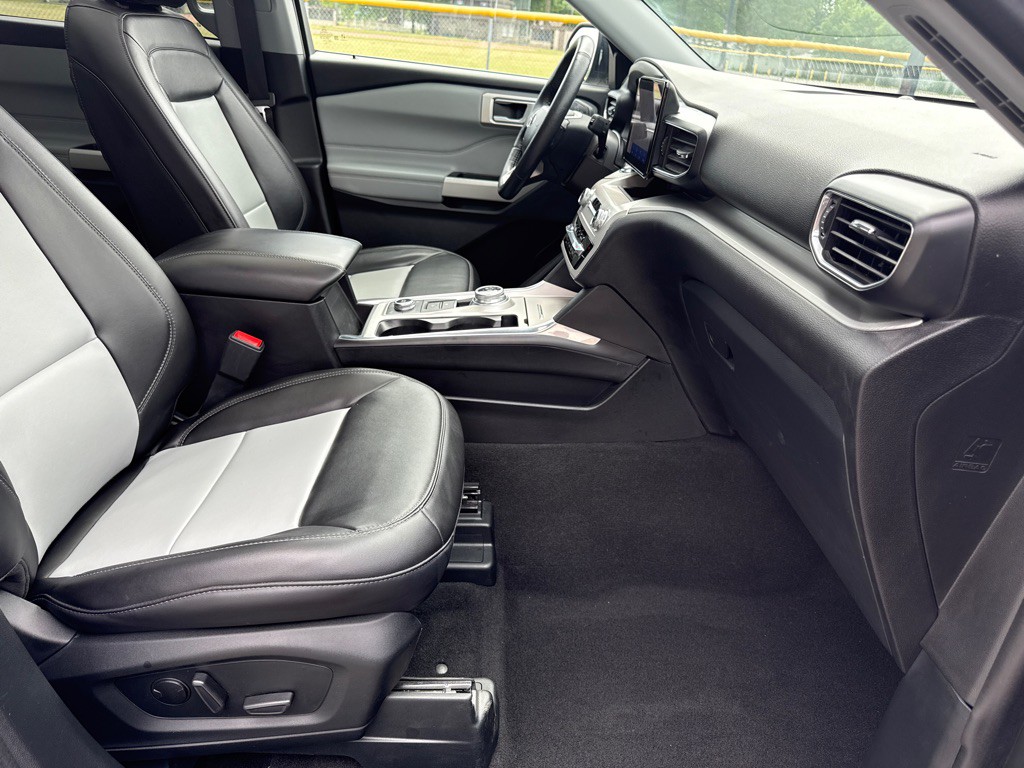 2023 Ford Explorer Image 23