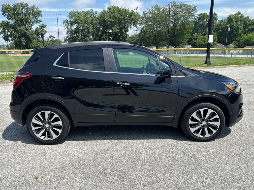 2022 Buick Enclave Image 3
