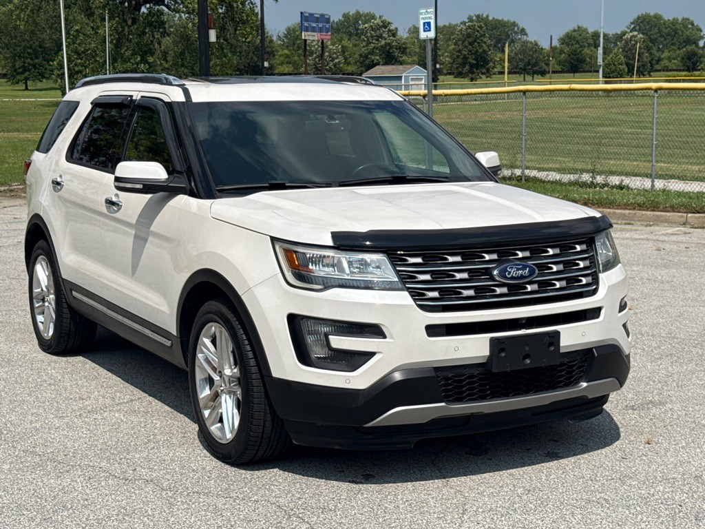 2016 Ford Explorer Image 2