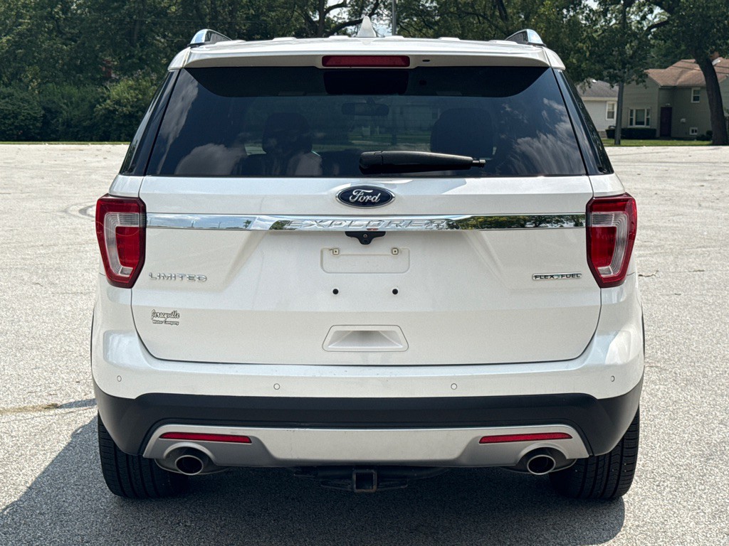 2016 Ford Explorer Image 5