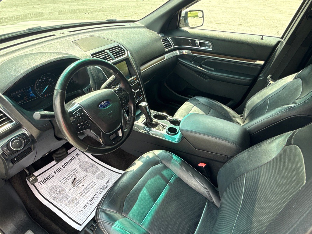 2016 Ford Explorer Image 11