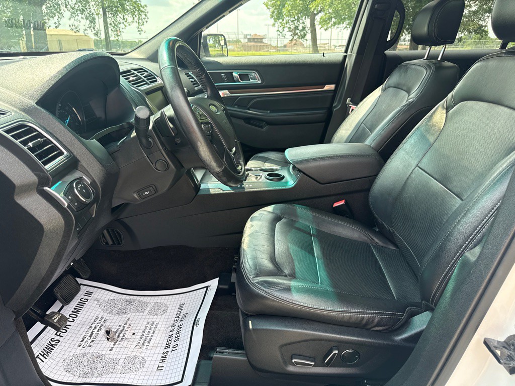 2016 Ford Explorer Image 12