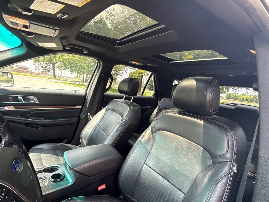 2016 Ford Explorer Image 13