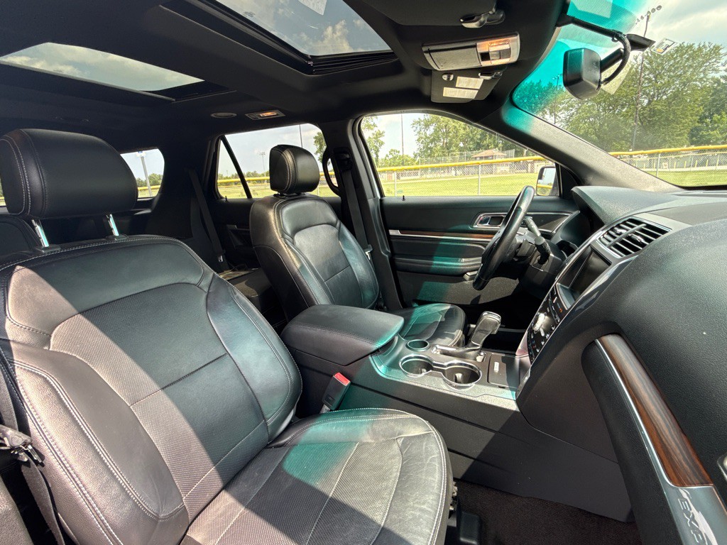 2016 Ford Explorer Image 23