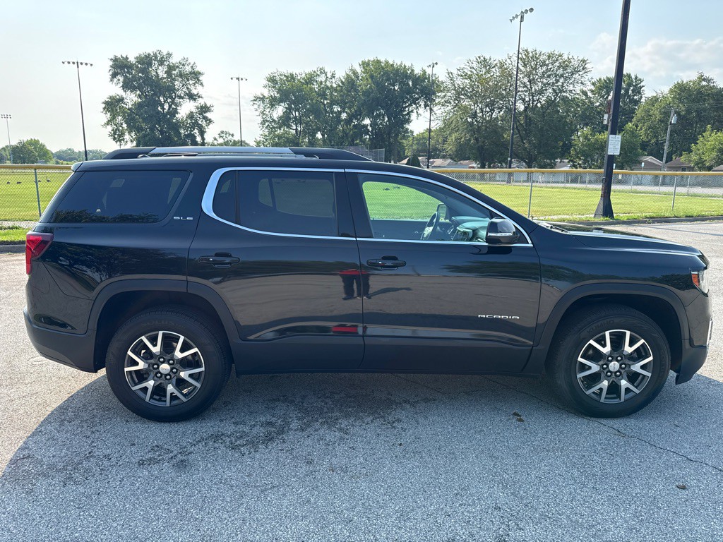 2021 GMC Acadia Image 3