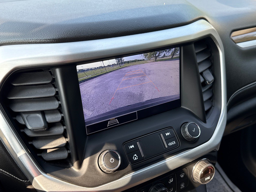 2021 GMC Acadia Image 16