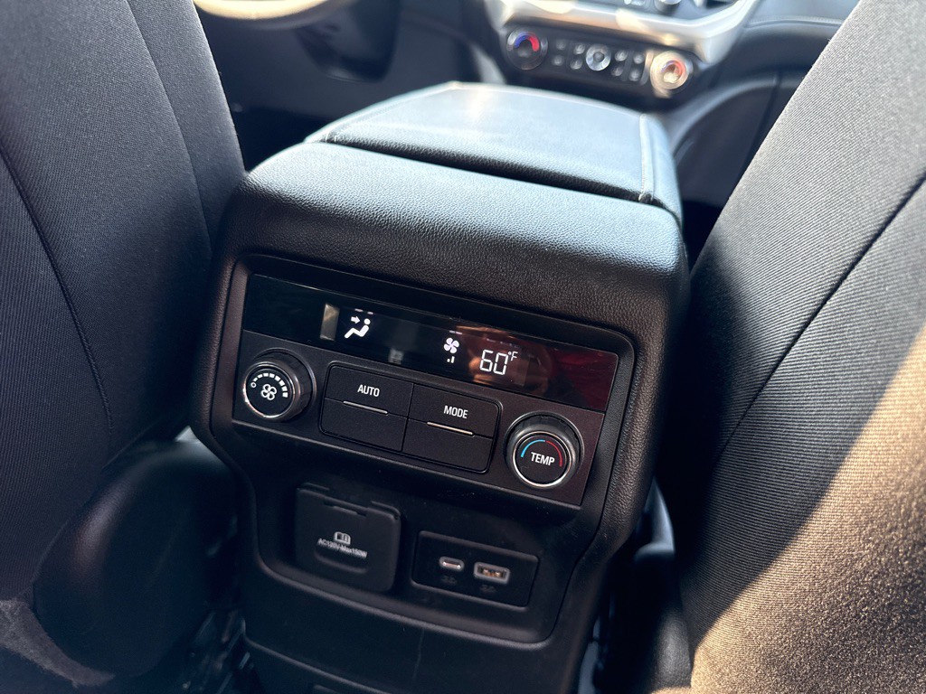 2021 GMC Acadia Image 23