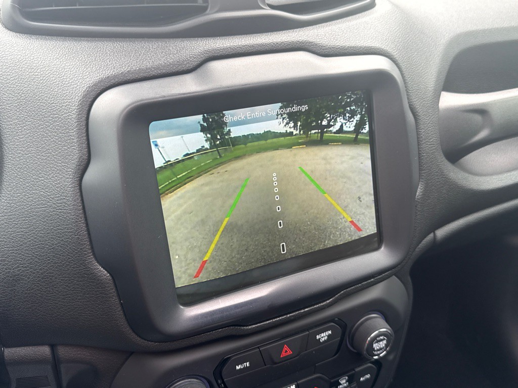 2018 Jeep Renegade Image 16
