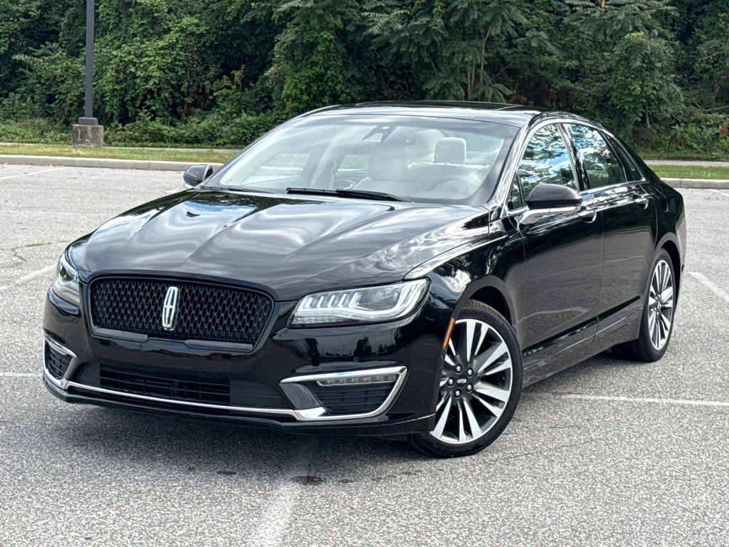 2020 Lincoln MKZ Image 1