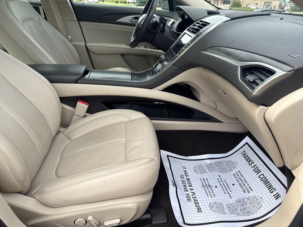 2020 Lincoln MKZ Image 25