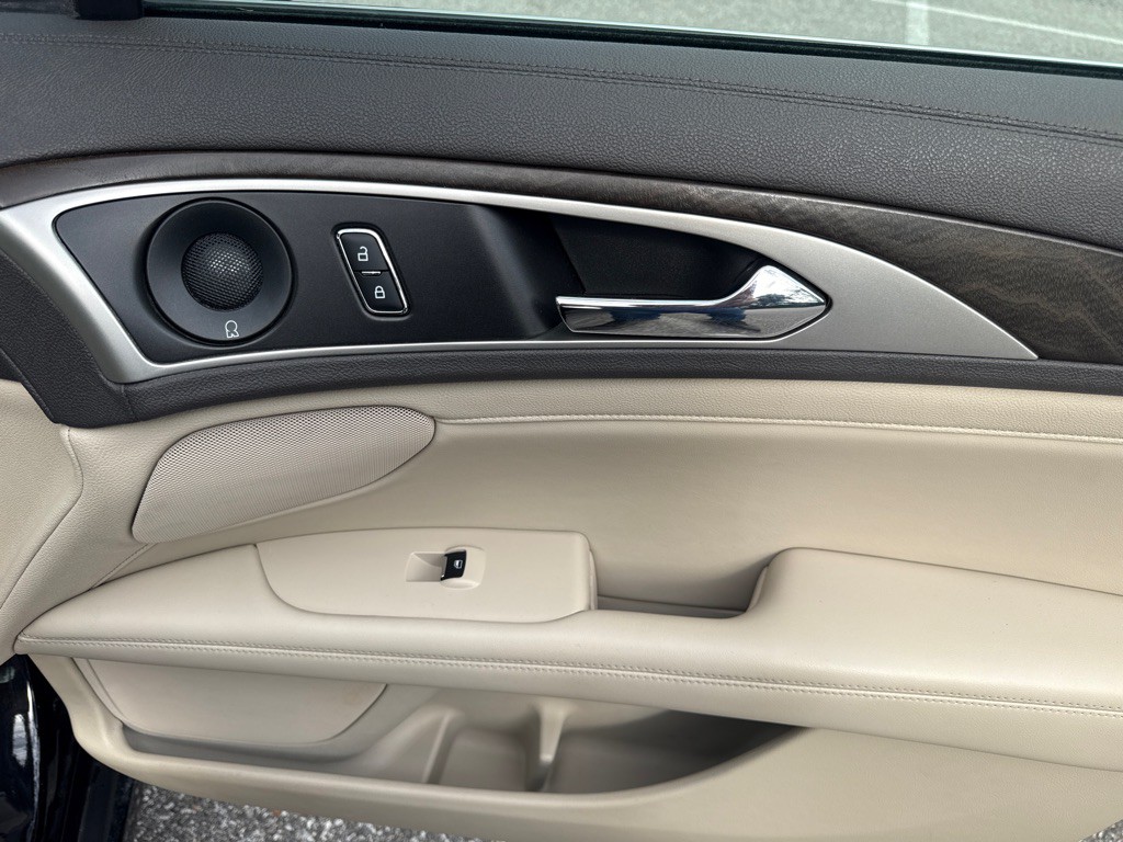 2020 Lincoln MKZ Image 27