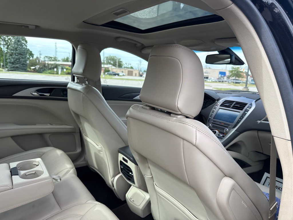 2020 Lincoln MKZ Image 32