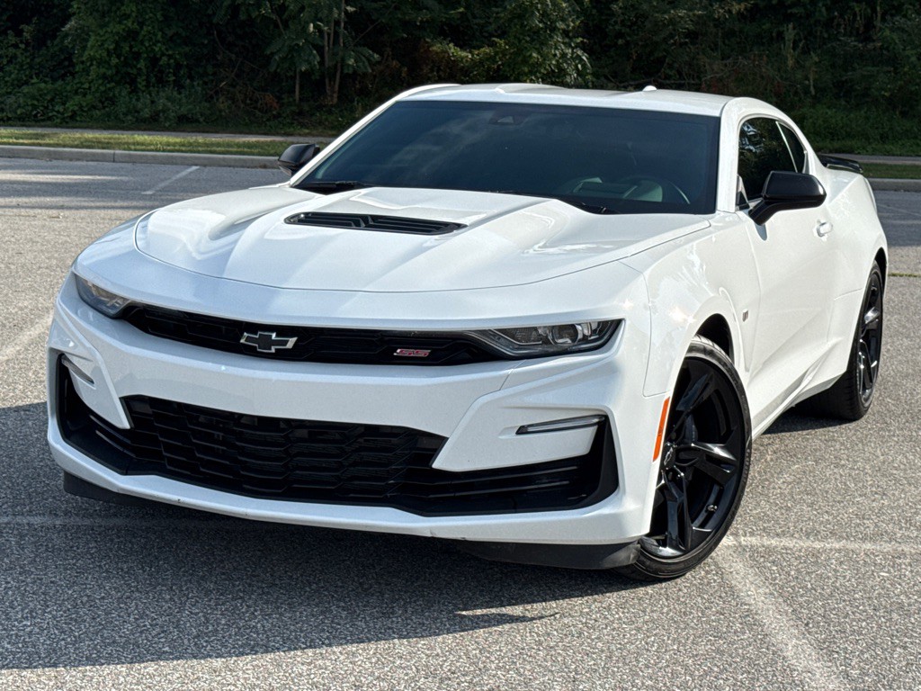 2023 Chevrolet Camaro Image 2