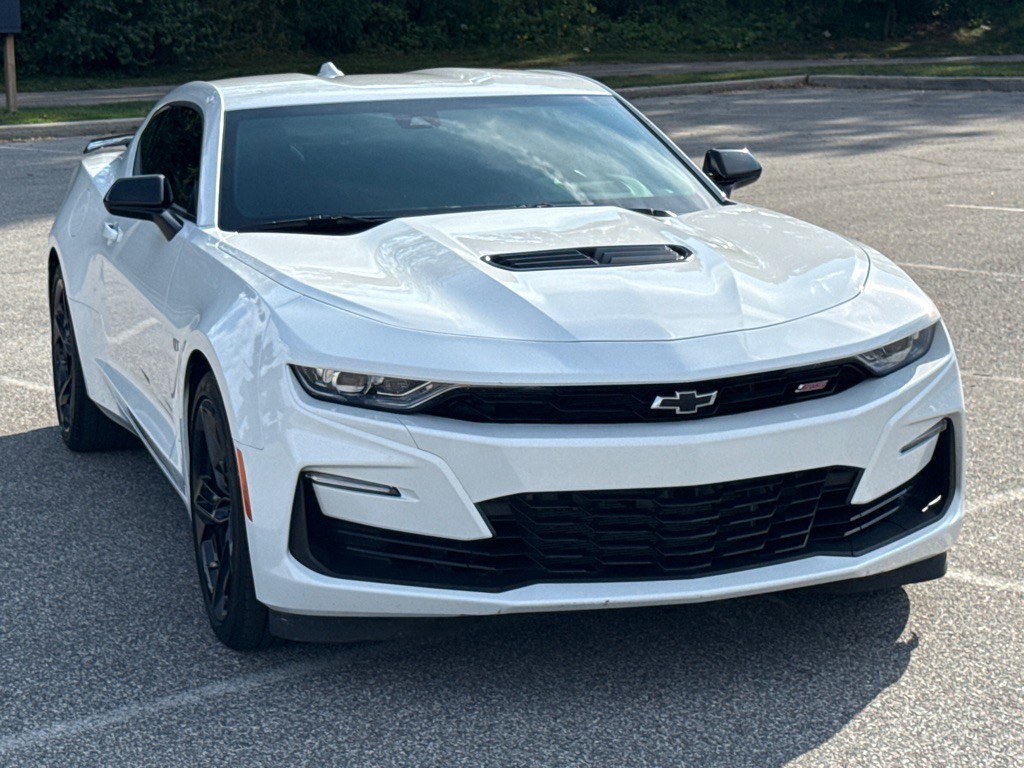 2023 Chevrolet Camaro Image 3