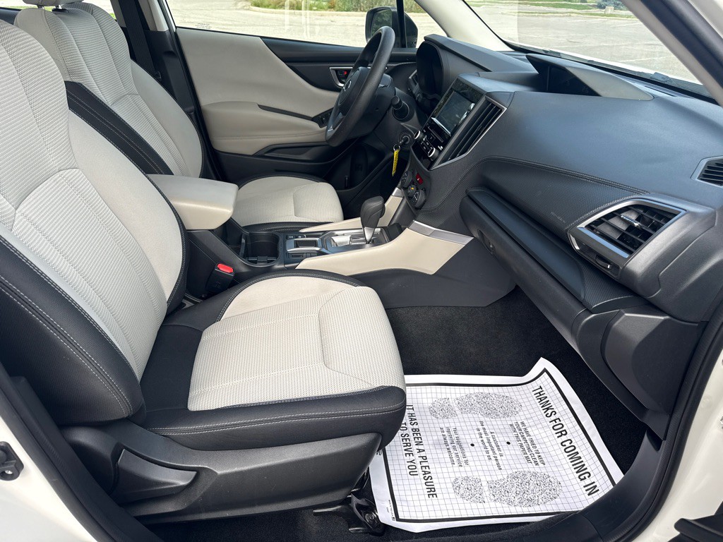 2022 Subaru Forester Image 22