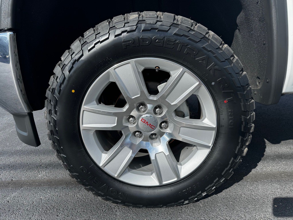 2015 GMC Sierra Image 11