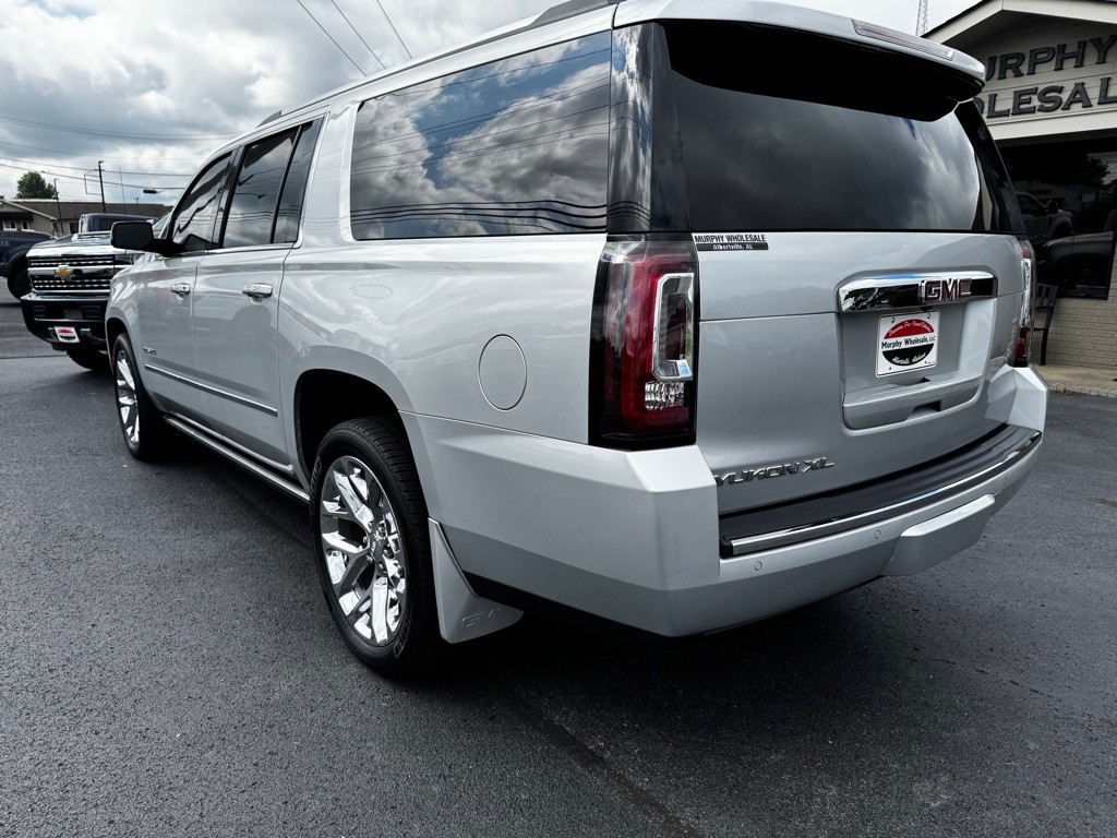 2016 GMC Yukon Image 3