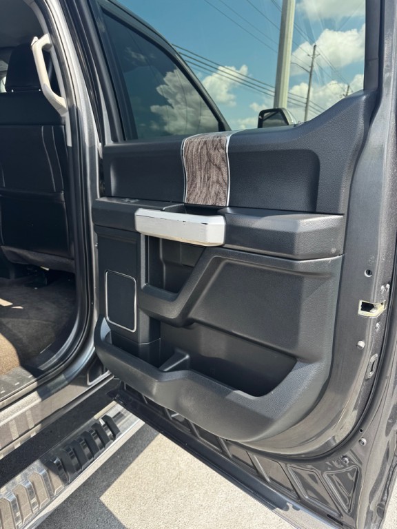 2018 Ford F-250 Image 19