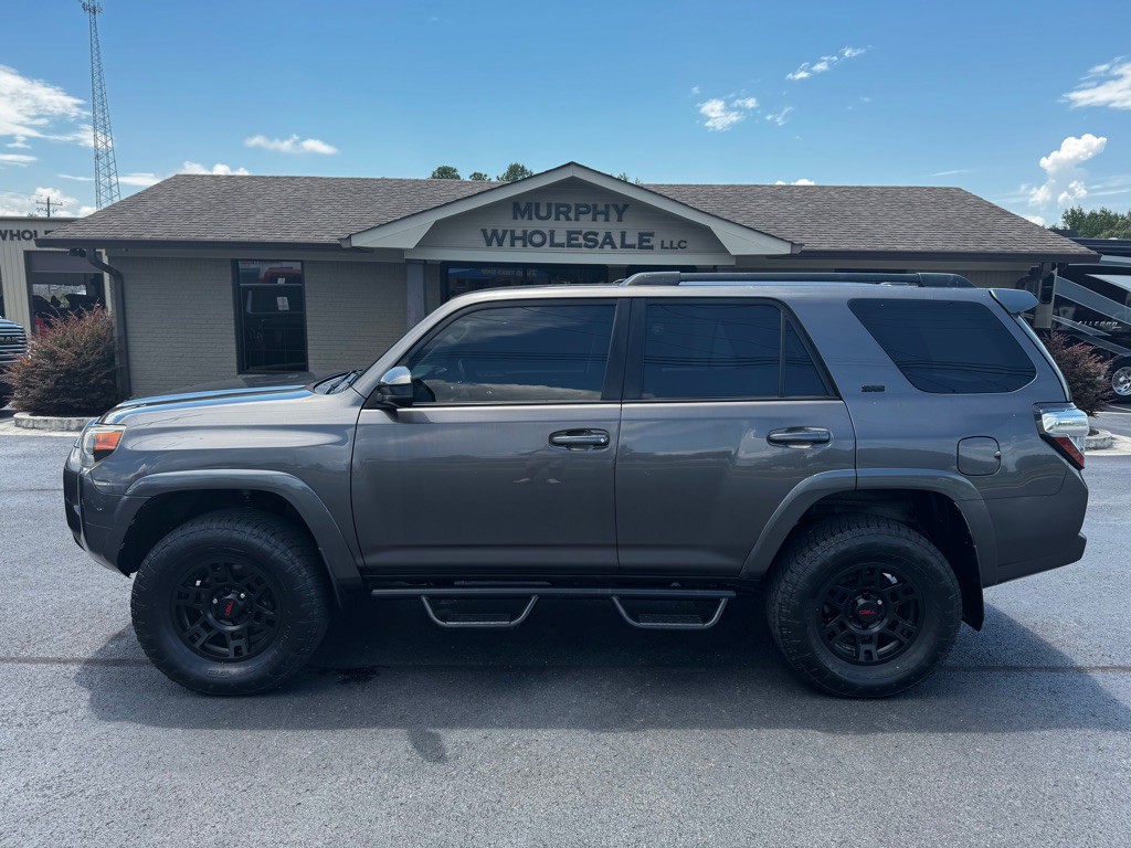 2015 Toyota 4Runner Image 1