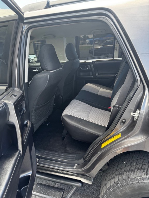 2015 Toyota 4Runner Image 15