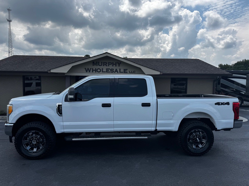 2017 Ford F-350 Image 1