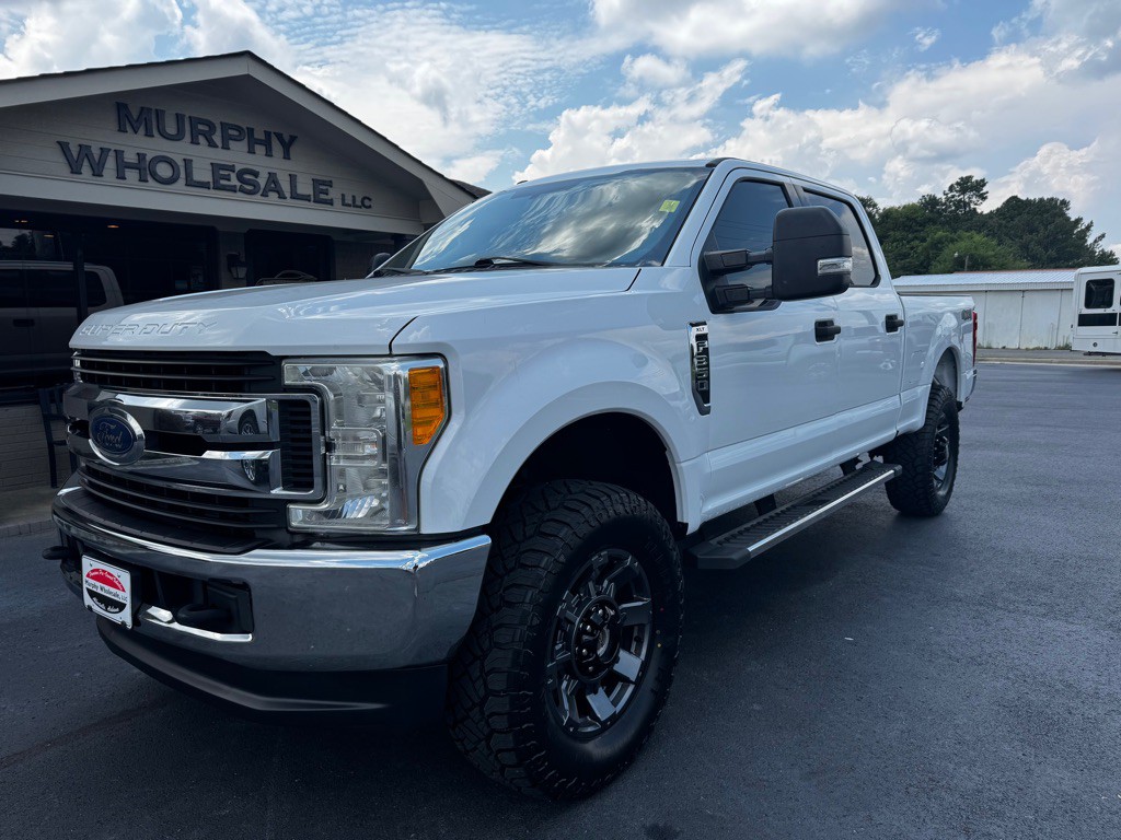 2017 Ford F-350 Image 2