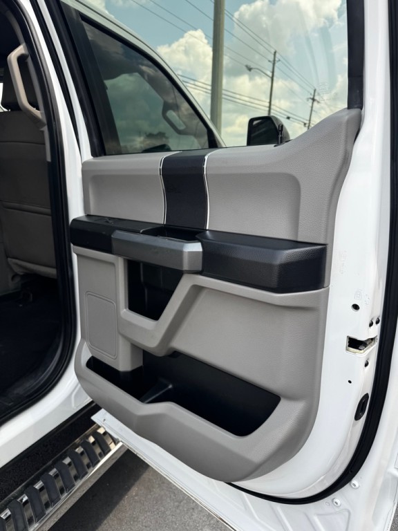 2017 Ford F-350 Image 19