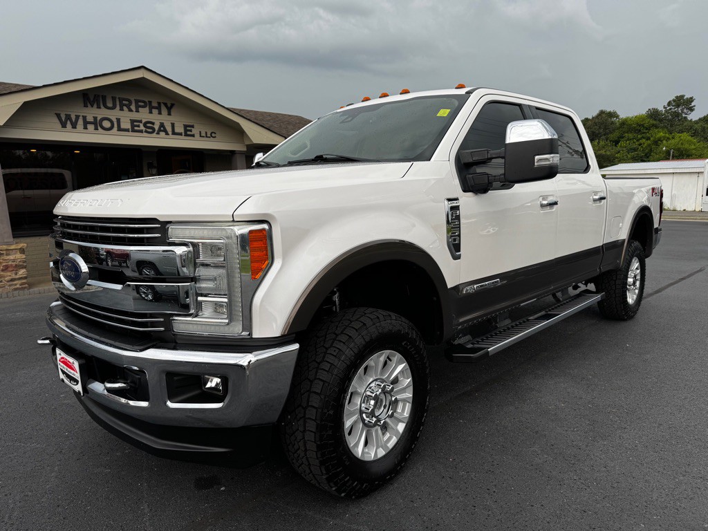 2017 Ford F-250 Image 2
