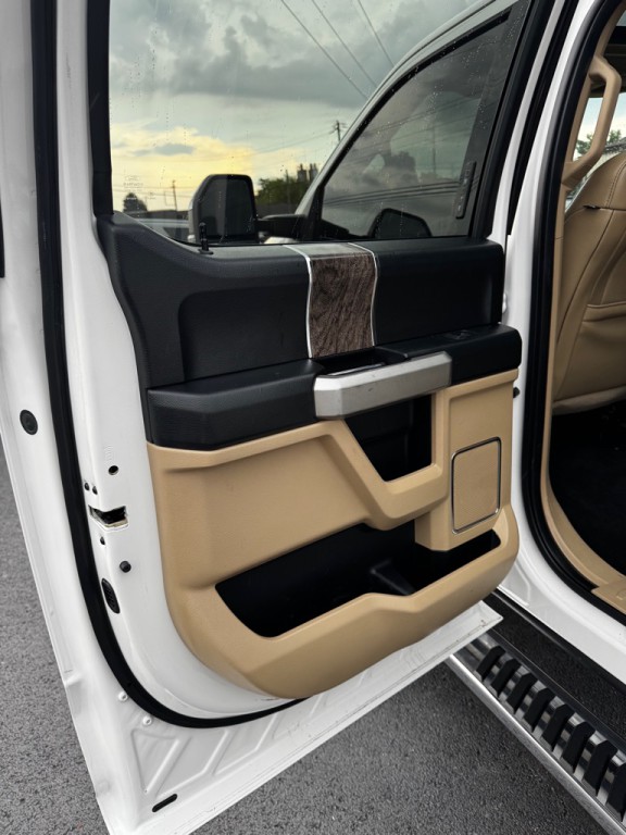 2017 Ford F-250 Image 17