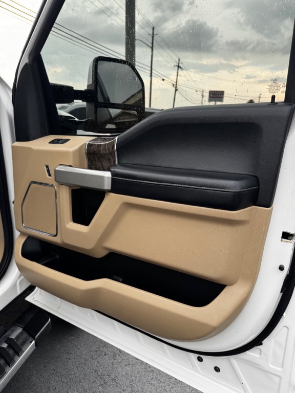2017 Ford F-250 Image 21