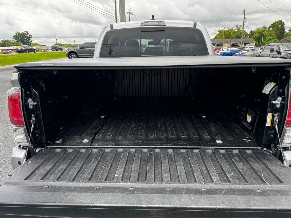 2021 Toyota Tacoma Image 9
