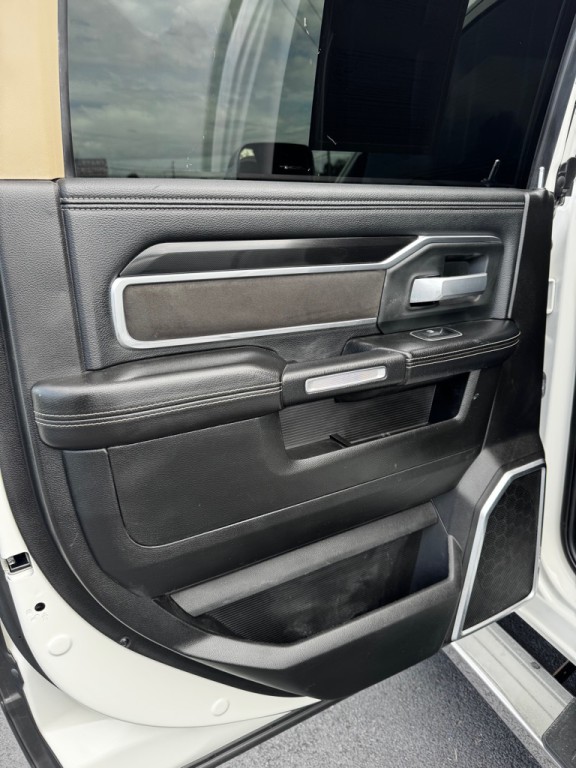 2019 RAM 3500 Image 17