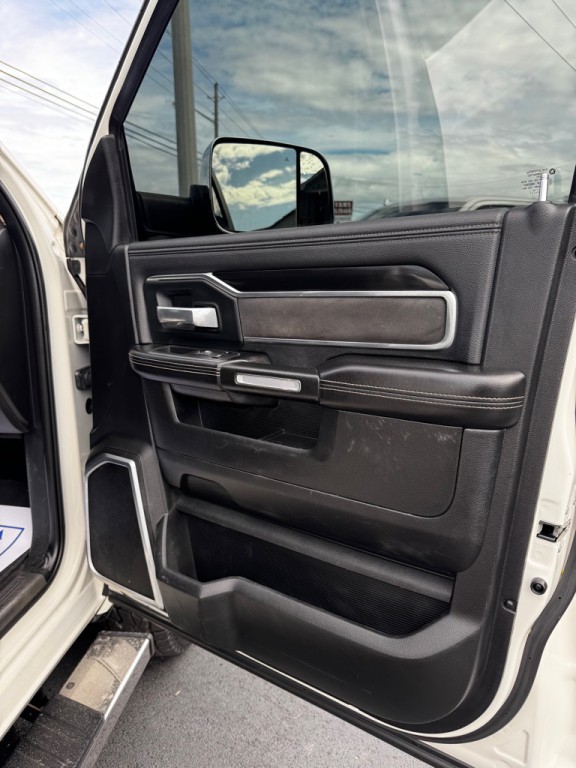 2019 RAM 3500 Image 23